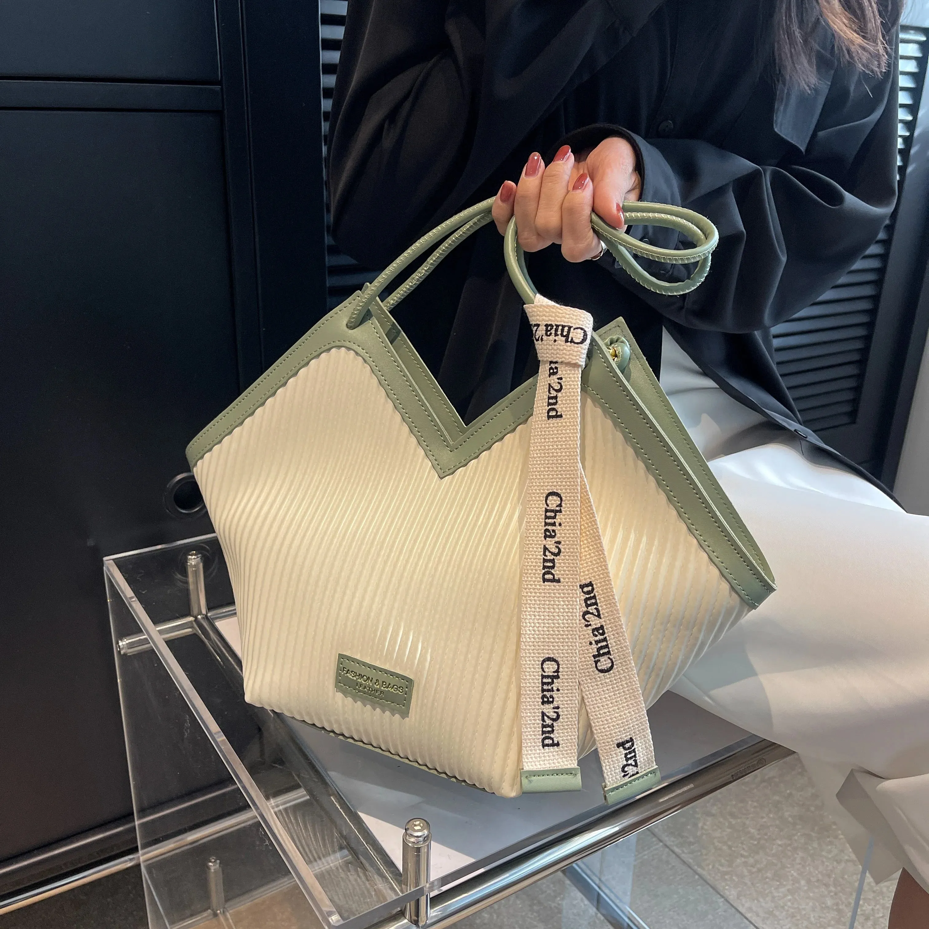 Juliet Leather Shoulder Bag