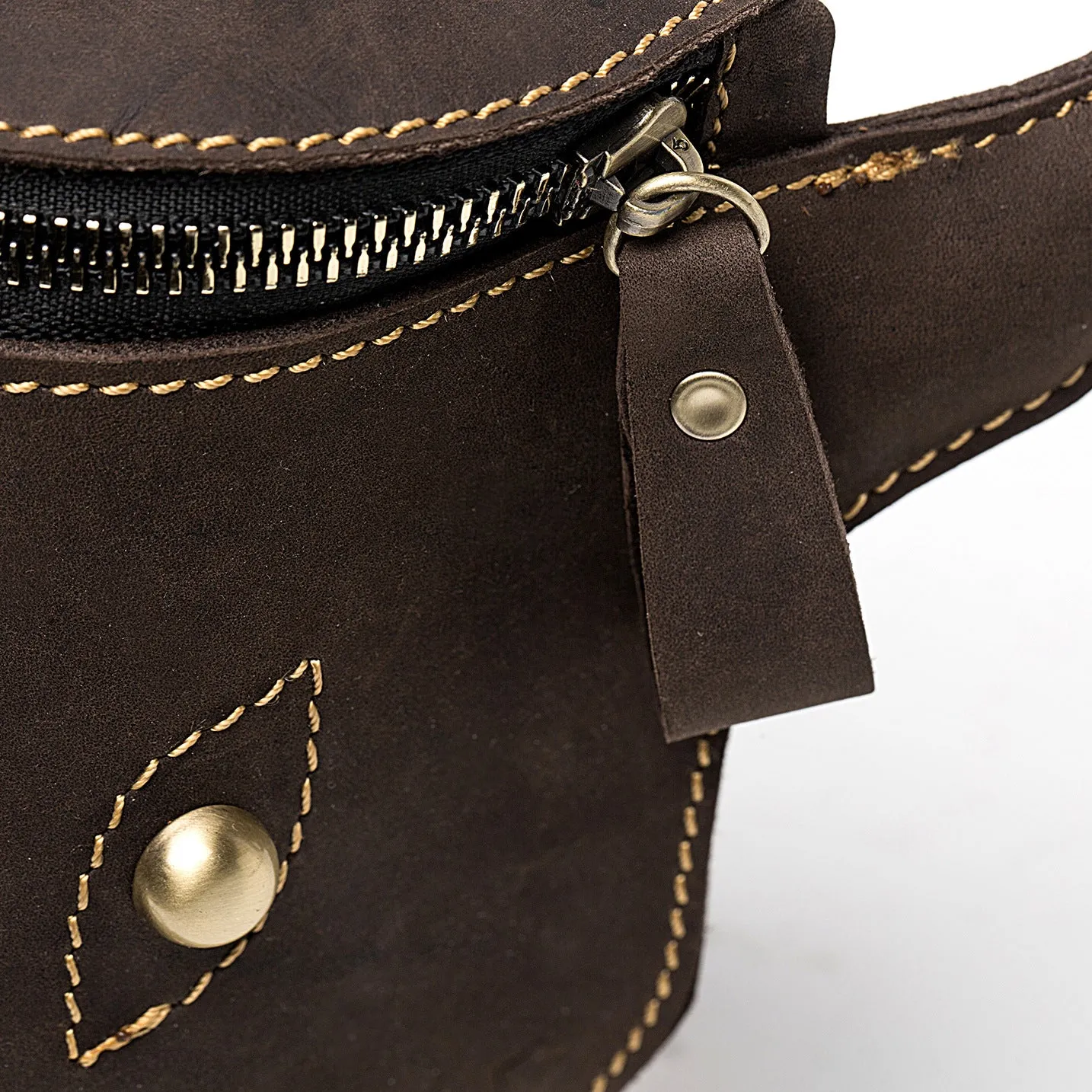Leather Retro Bull Head Large Capacity Belt Bag